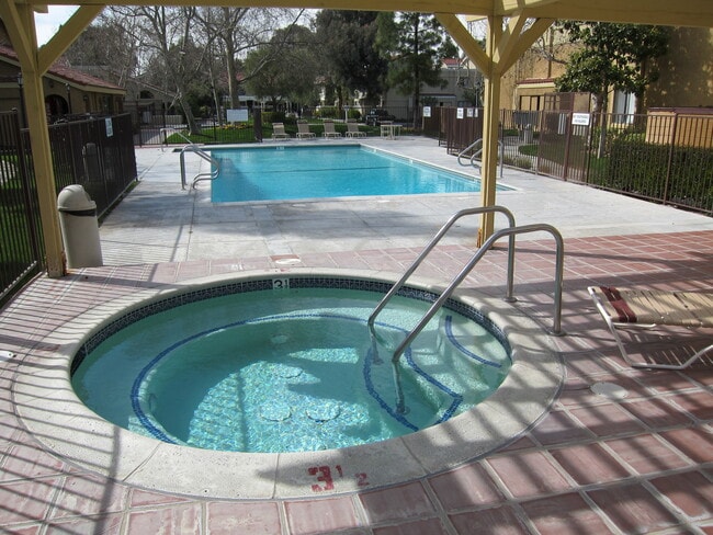 Photo - 18752 Mandan St Unidad #1011