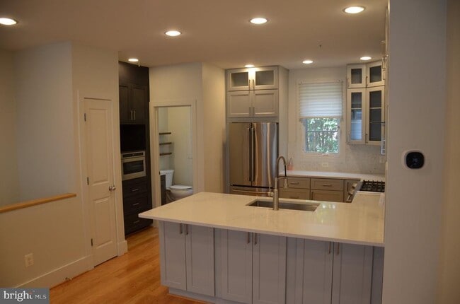 Photo - 708 N Henry St