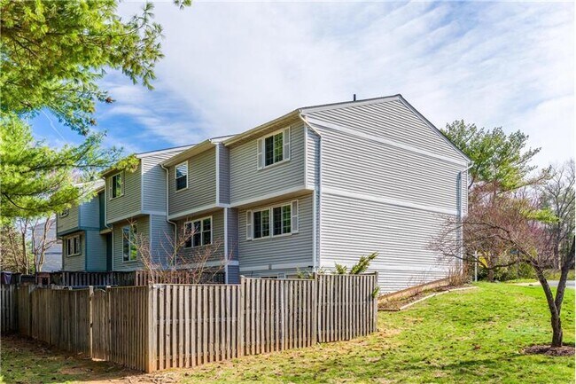 Photo - 1682 Harvest Green Ct