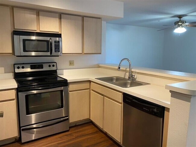 Photo - 7300 Westpointe Blvd Unit 723