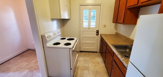 Photo - 1 Bedroom 1 Bathroom Duplex!