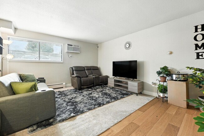 Photo - Beautifully Updated 1 Bed, 1 Bath Rental -...