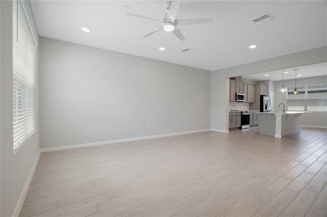 Photo - 628 Pothos St