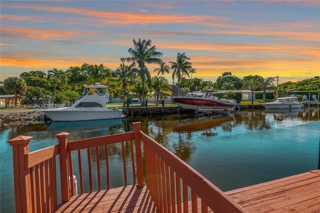 Photo - 1850 Hibiscus Dr