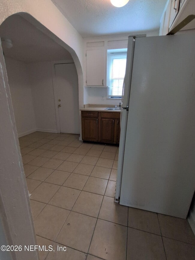 Photo - 1454 Winthrop St