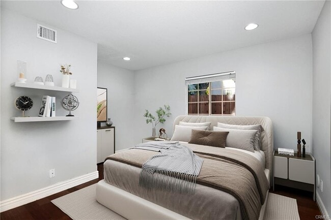 Photo - 4325 Oak Glen St