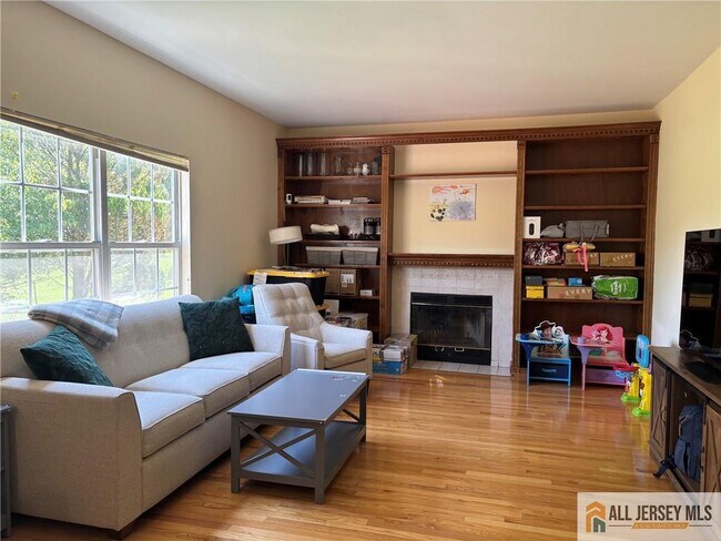 Photo - 12 Colmart Way