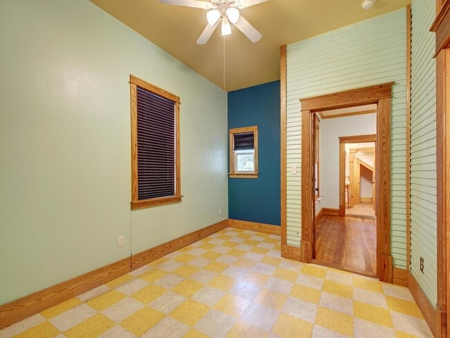 Photo - 5101 Avenue G