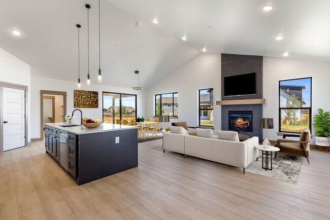 Building Photo - Brand New-Gorgeous 4 Bedroom Home! 3 Car G...