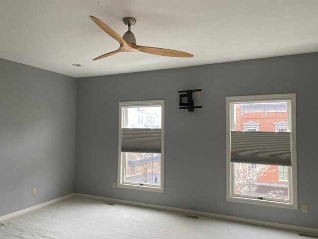 Photo - 111 N Walnut St Unit 111