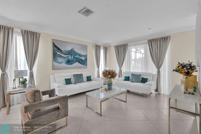 Photo - 16389 SW 31st St