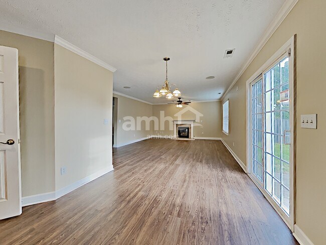 Photo - 102 Baker Springs Ln