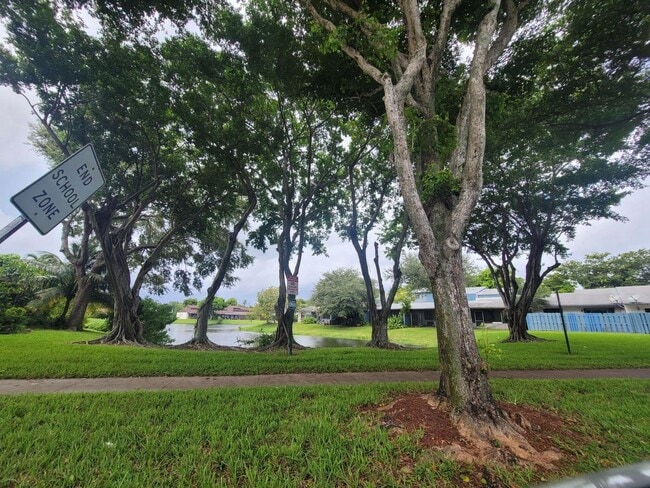 Photo - 4049 SW 68th Way