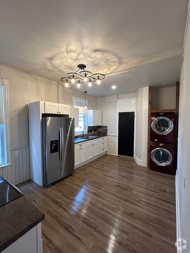 Building Photo - 107 W Fulton St Unit 107 Rental