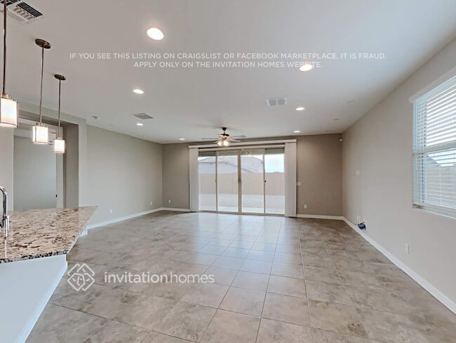 Photo - 18841 W Canterbury Dr