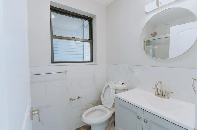 Photo - 32 Irving St