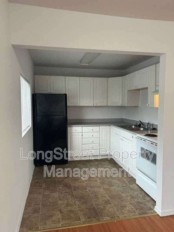 Photo - 4553 NE 105th Ave