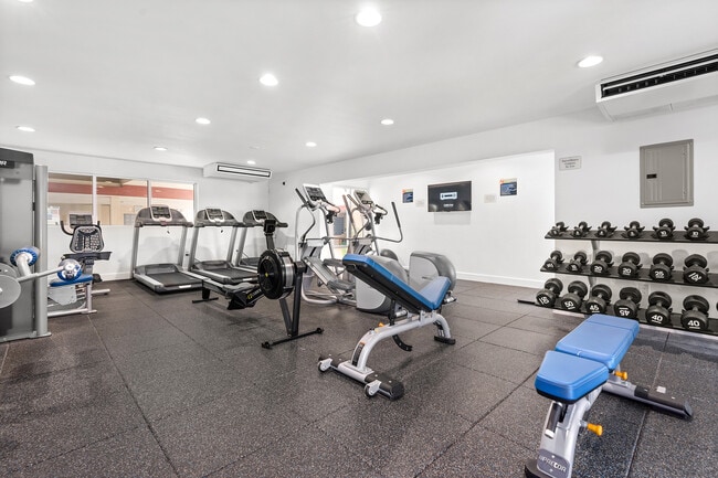 Photo - Park Montair Apartments
