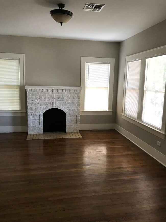 Living Room - 1125 W Gray St