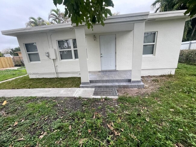 Photo - 2103 SW 60th Ave Unidad 2