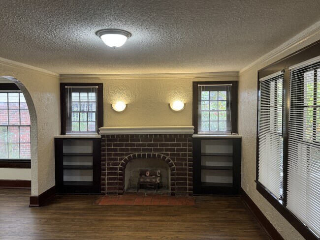 Photo - 1605 4th Terrace W