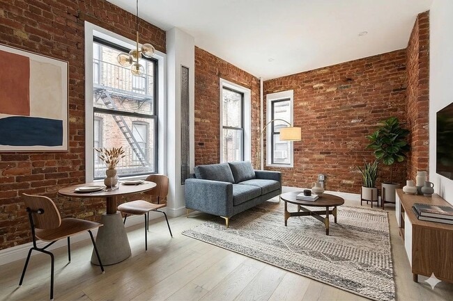 Building Photo - 250 Broome St