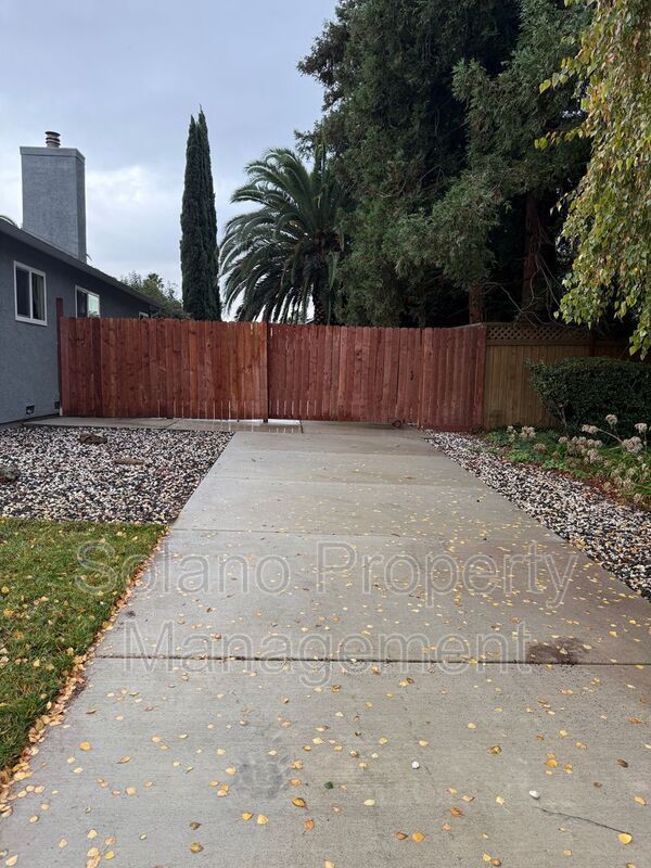 Photo - 921 Hickory Ave