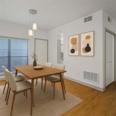 Photo - 9910 Royal Ln