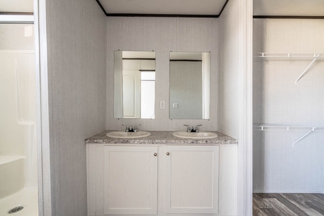 Photo - 10118 Falvey Lk Ln