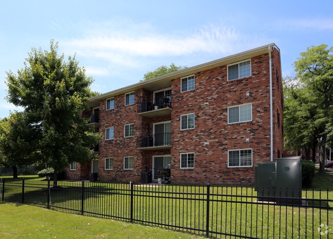 Dunhill South Apartments