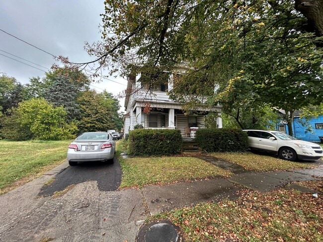 Building Photo - 3720 E 61st St Unit 2