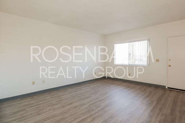 Photo - 1518 E Hedrick Dr Unidad d