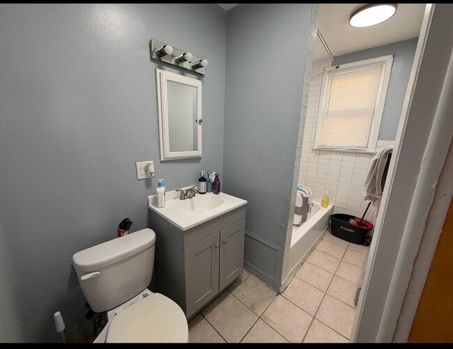 Photo - 82 W 27th St