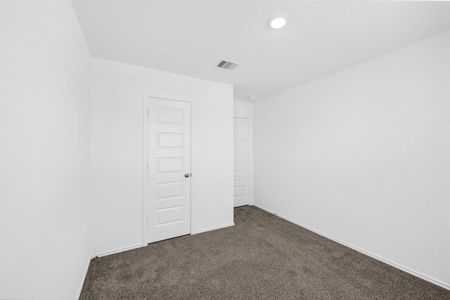 Photo - 2025 Woodlark Way