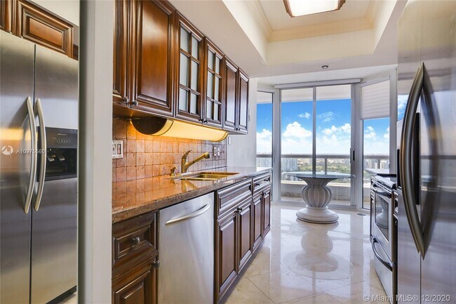 Photo - 21205 NE 37th Ave Unidad 3204