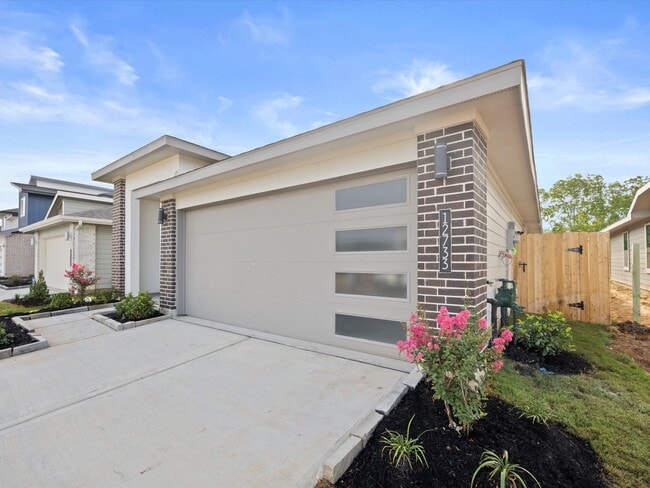 Photo - 12733 Ermine St