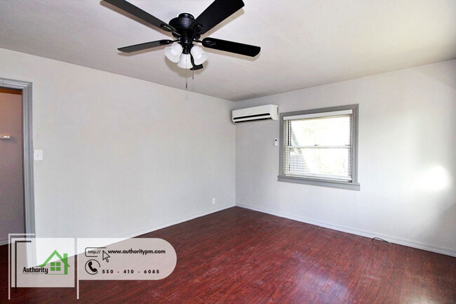 Photo - 420 Beagle Ln
