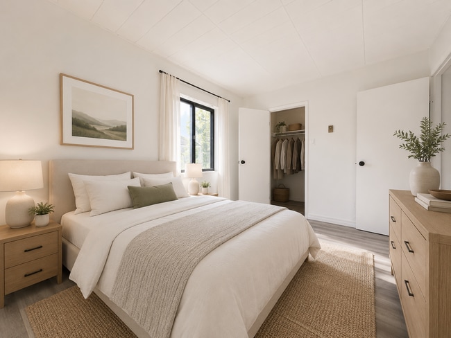 Building Photo - Freshly Renovated 1 bedroom 1 bath apartment in the heart of Point Edward Unit 1