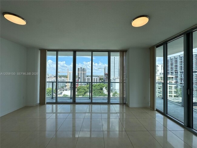 Photo - 1111 SW 1st Ave Unidad 1525-N