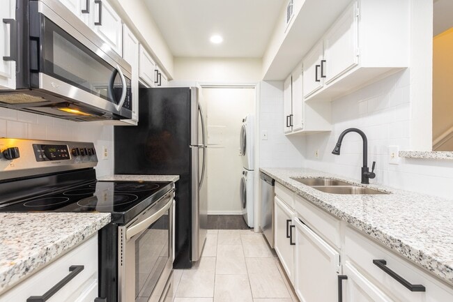 Photo - 14600 Fonmeadow Dr Unit 1105