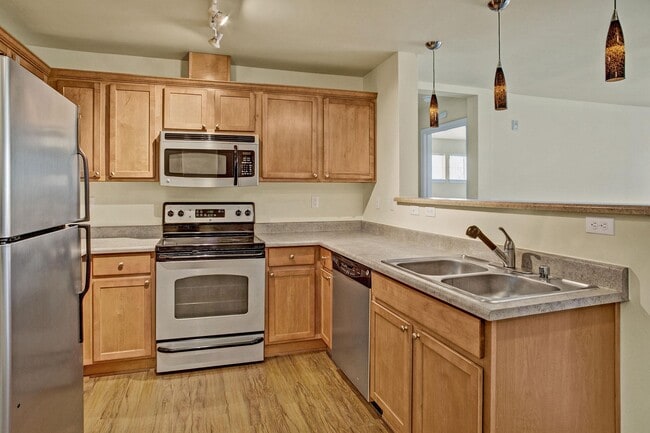 Building Photo - Forest Hills Estates Rental
