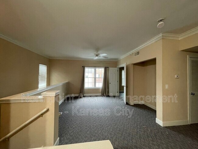 Photo - 11614 Tomahawk Creek Pkwy