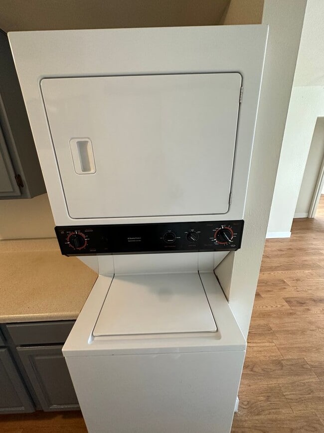 Photo - NShields636 (KC-LN) Unit 05