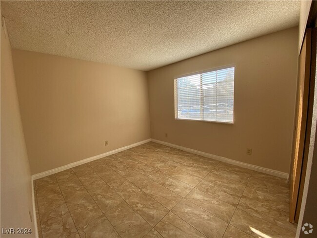 Building Photo - 2685 Bryandouglas Dr Unit C Rental