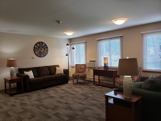 Lobby - Countryside Village Apartments