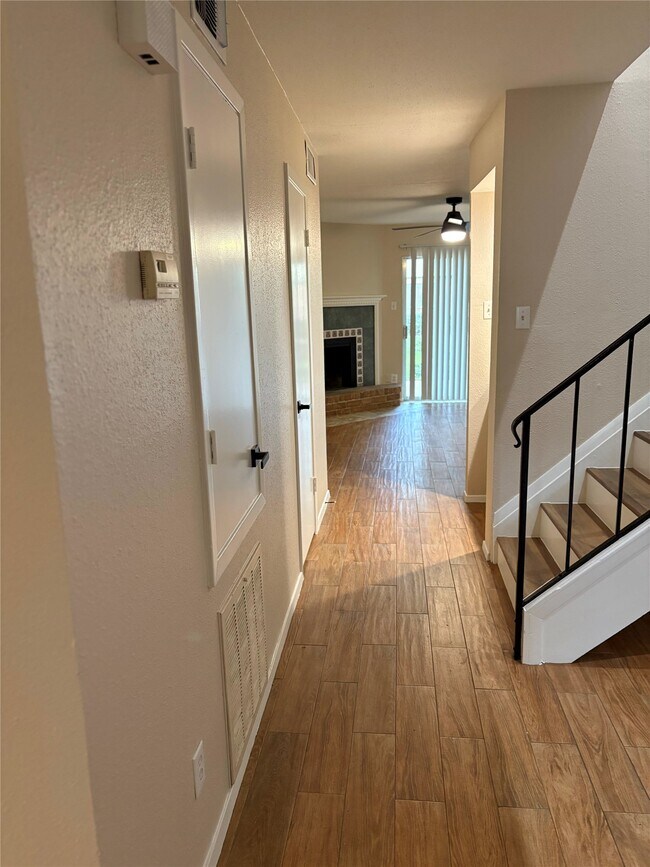 Photo - 14515 Wunderlich Dr Unidad 1209