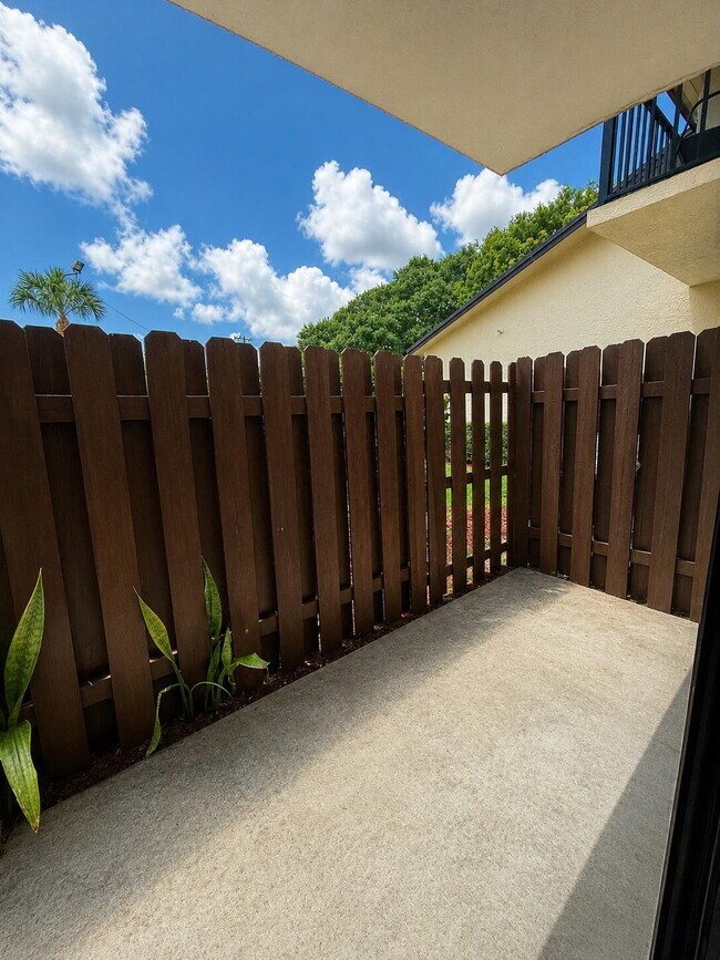 Photo - 2050 Oleander Blvd Unit 11-103