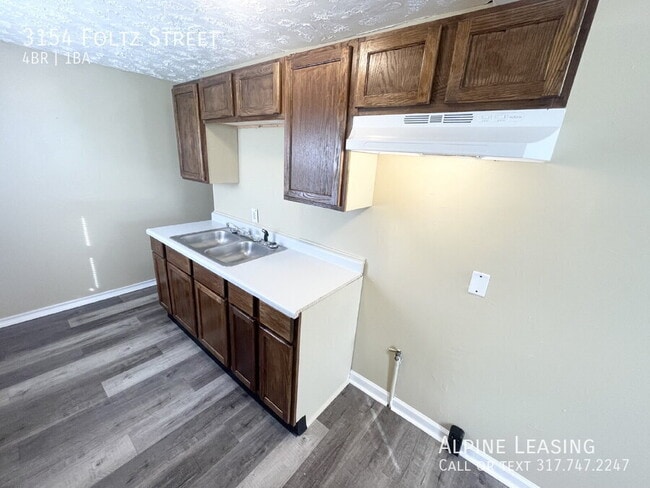 Photo - 3154 Foltz St