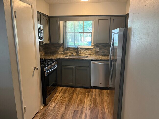 Photo - 17 Capewood Ct