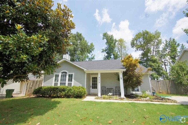Building Photo - 252 Mountain Creek Dr Rental